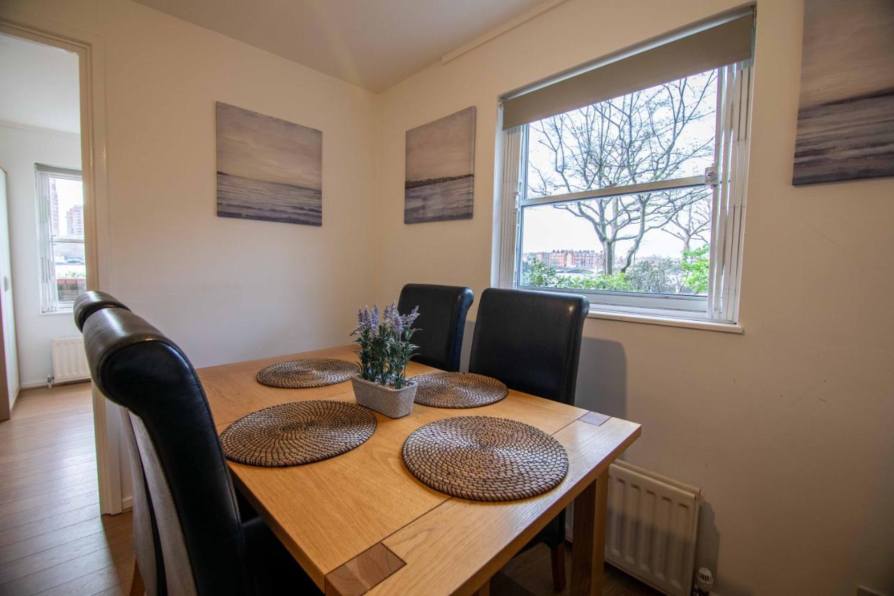 Thames-border Apartament *