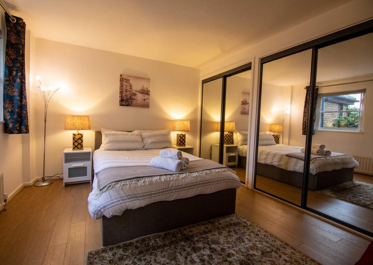 Thames-border Apartament