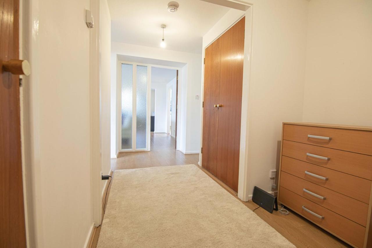 Thames-border Apartament *