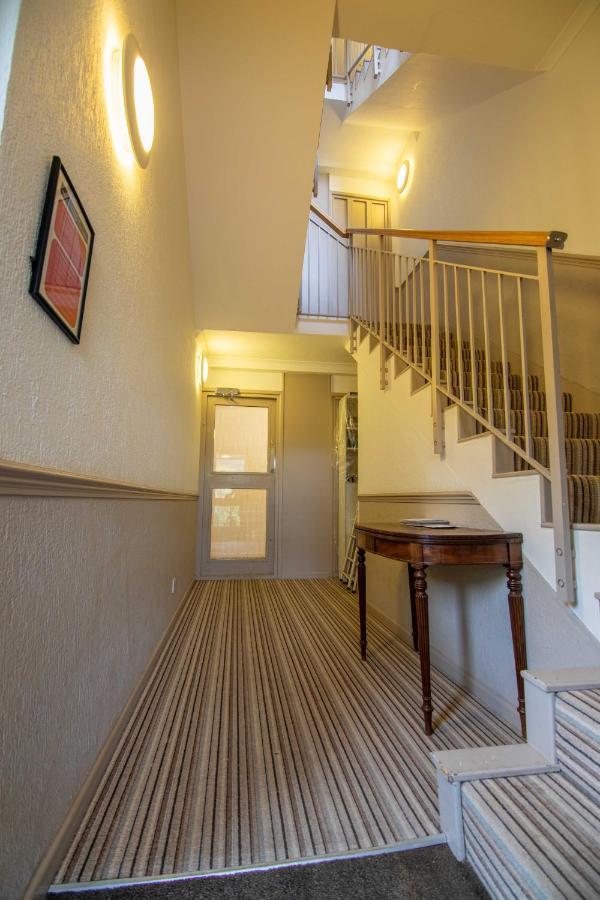 Thames-border Apartament *